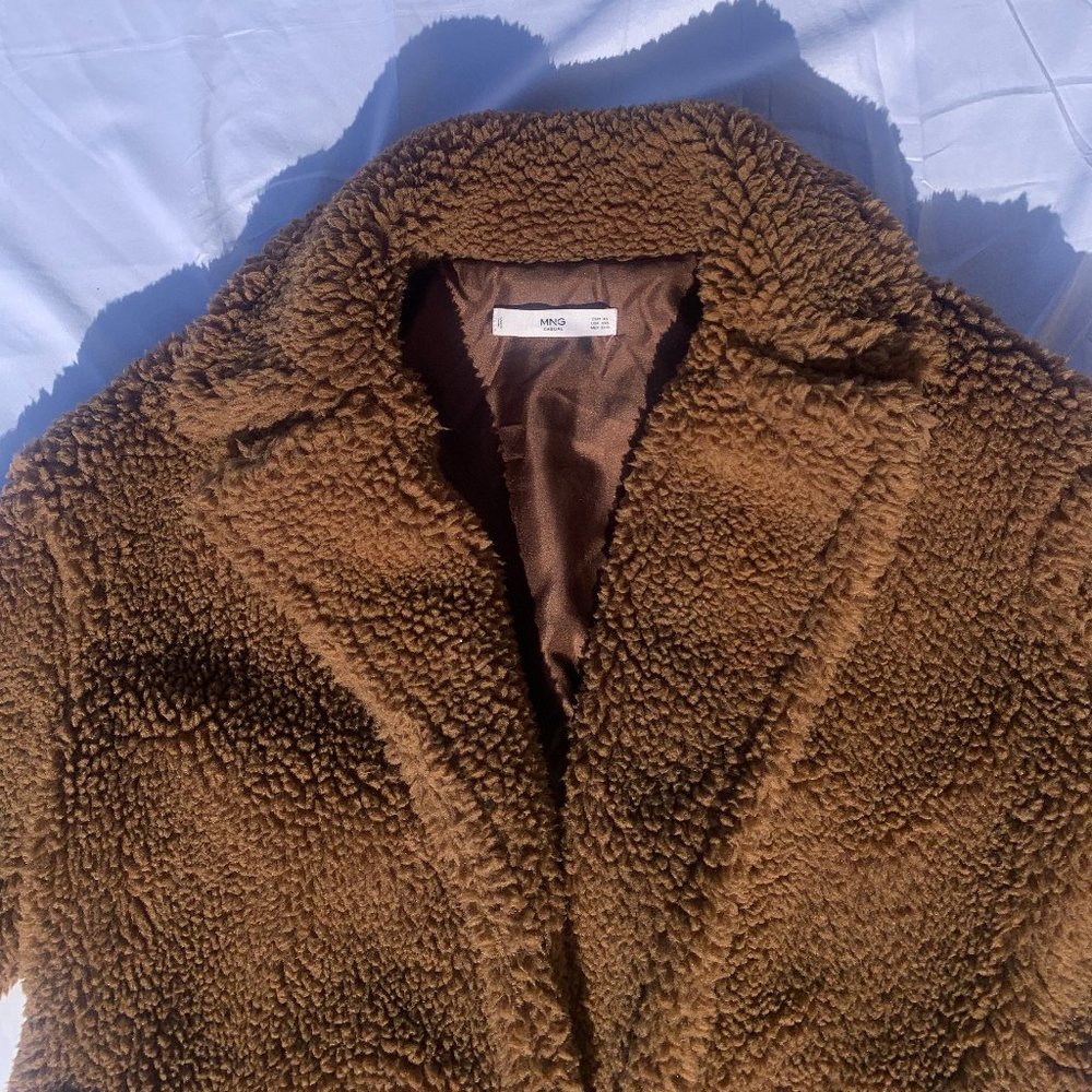Mango Oversized faux shearling teddy bear coat in brown. Size M Oversize design